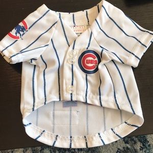 Dogs cubs jersey.